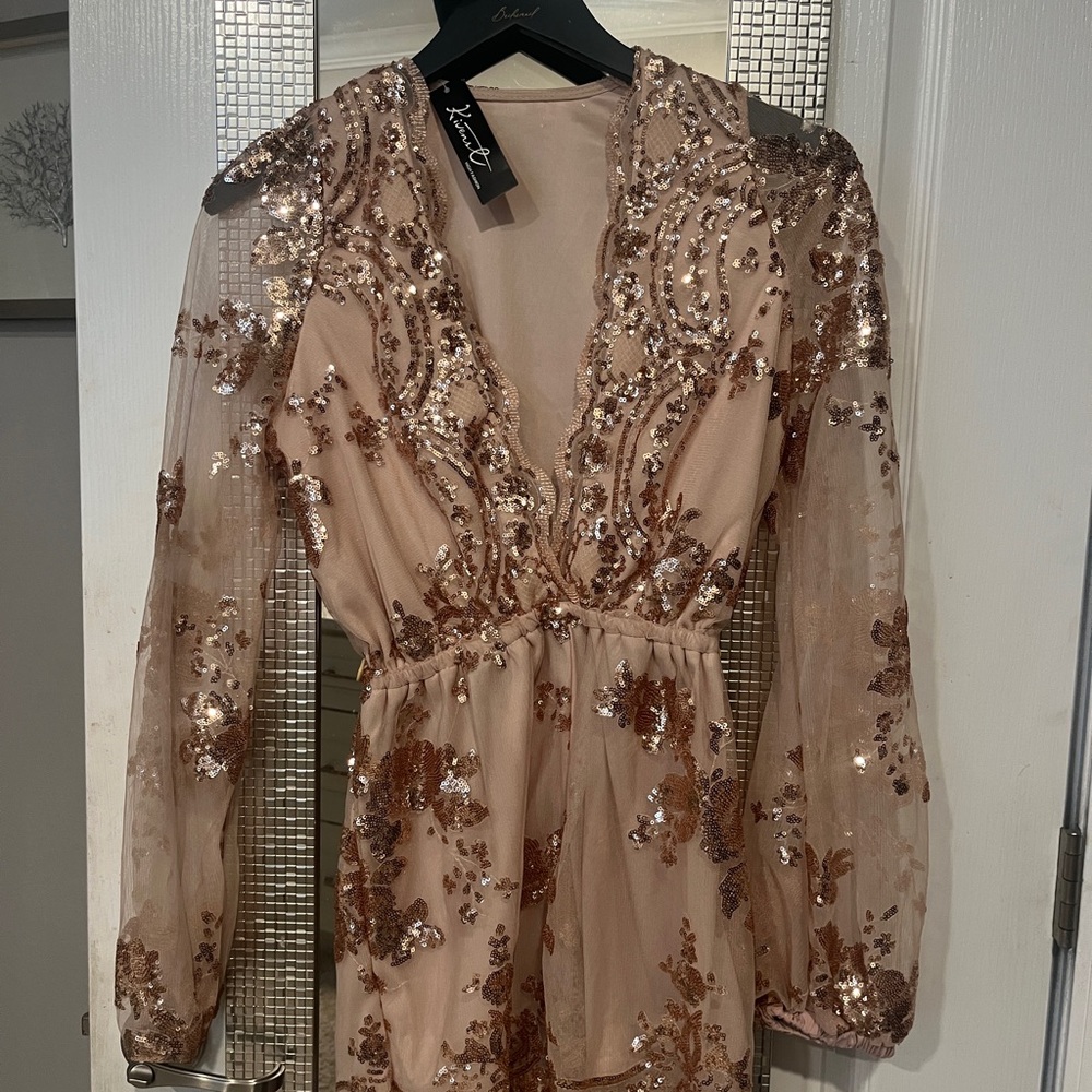 NWT Rose Gold Floral Sequin Romper Size Medium